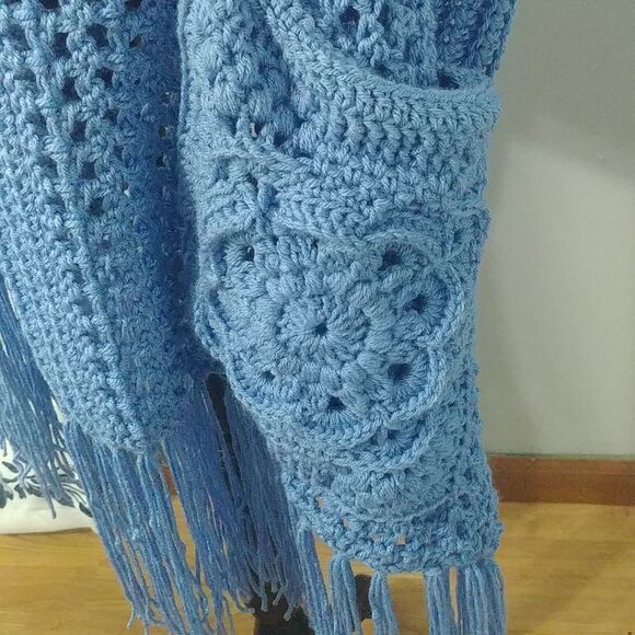 Handmade Crocheted Perfect Pockets Shawl with Flower Pocket and Fringe in blue - Picture 5 of 6